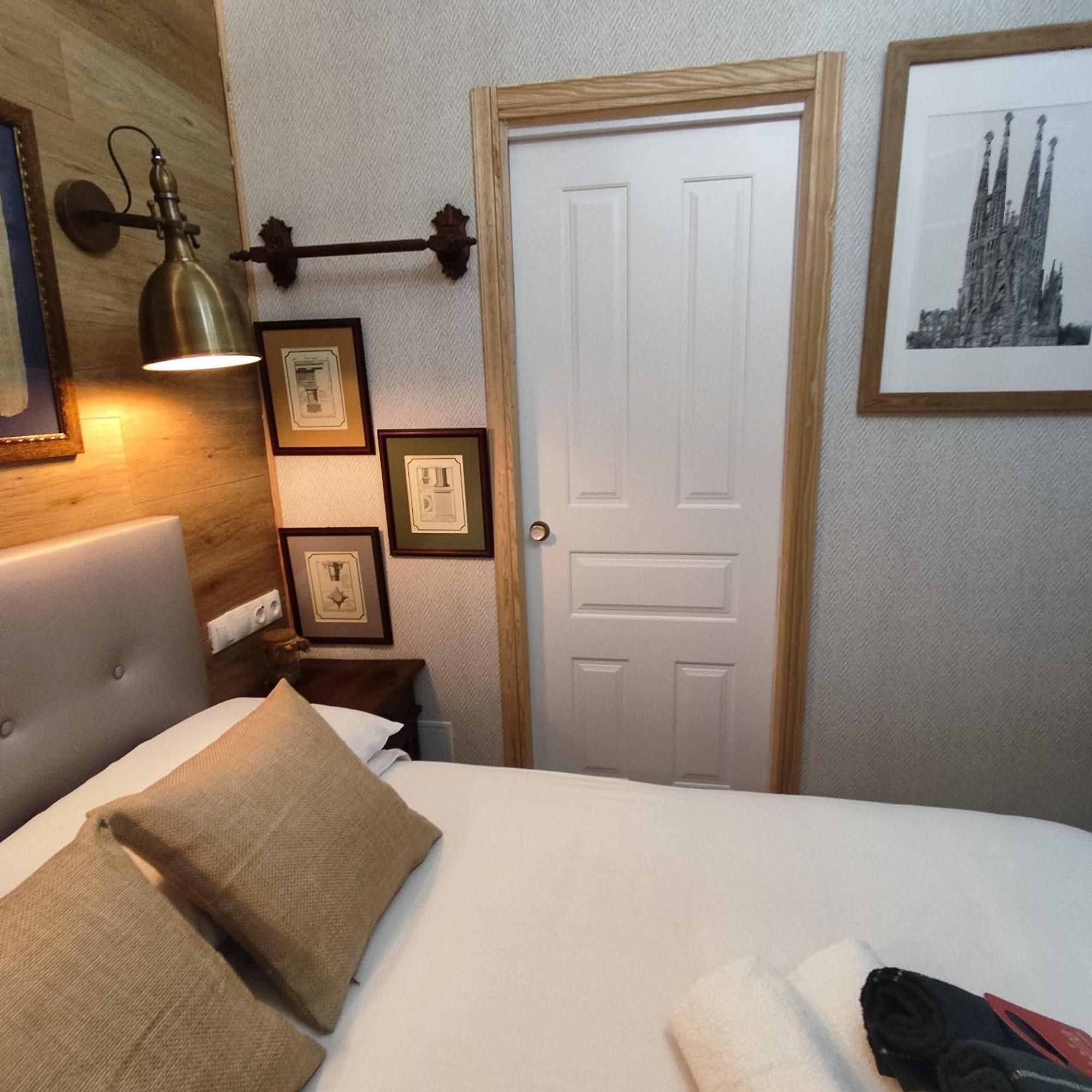 Studio Or Rooms With Private Bathroom Or Rooms With Shared Bathroom Barcelona Ngoại thất bức ảnh