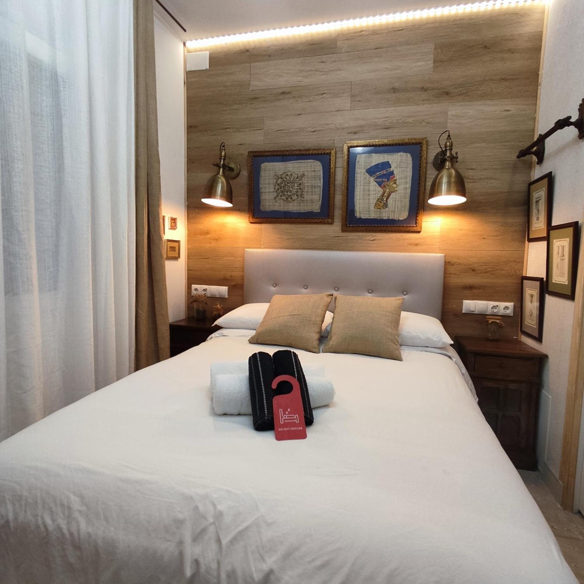 Studio Or Rooms With Private Bathroom Or Rooms With Shared Bathroom Barcelona Ngoại thất bức ảnh