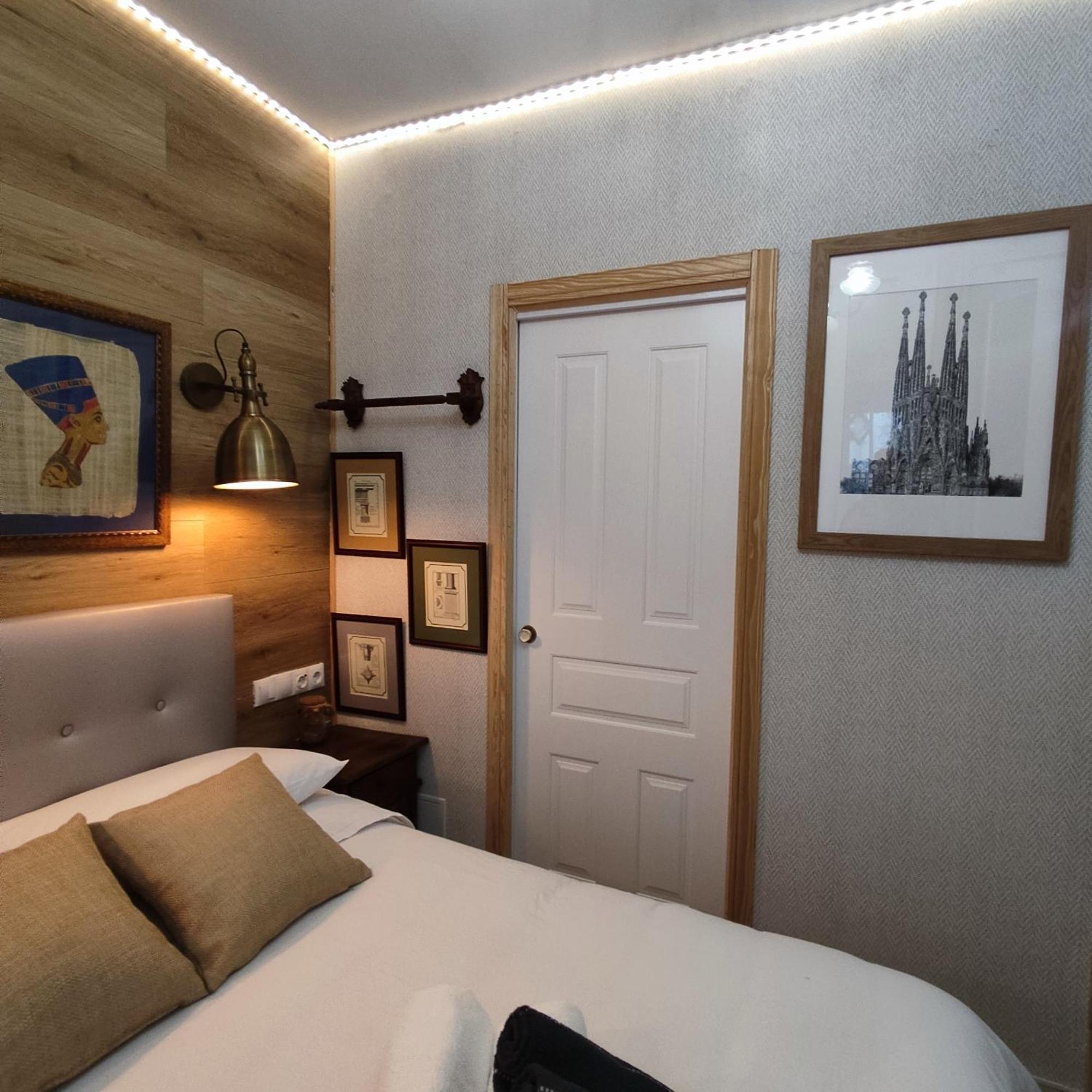Studio Or Rooms With Private Bathroom Or Rooms With Shared Bathroom Barcelona Ngoại thất bức ảnh