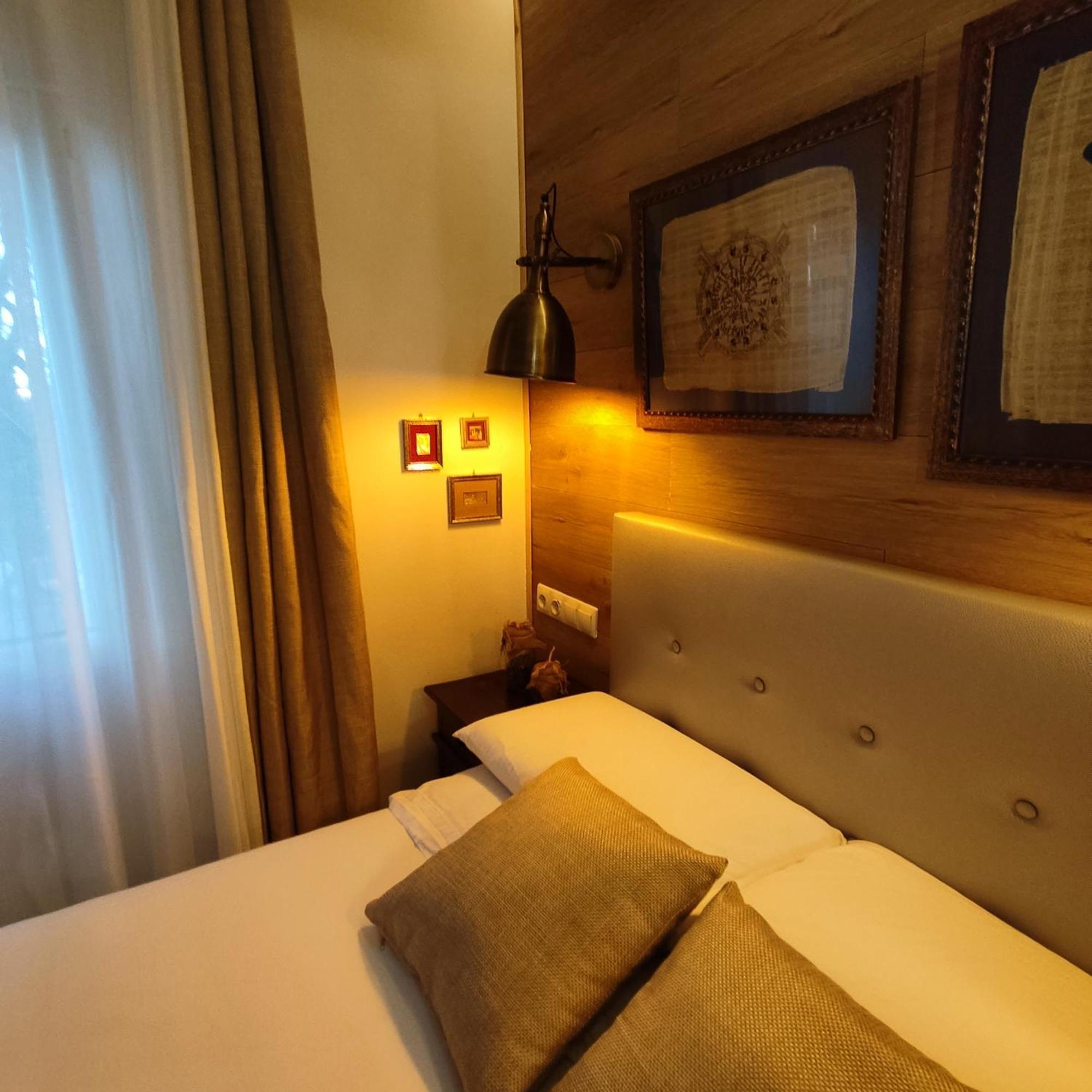 Studio Or Rooms With Private Bathroom Or Rooms With Shared Bathroom Barcelona Ngoại thất bức ảnh