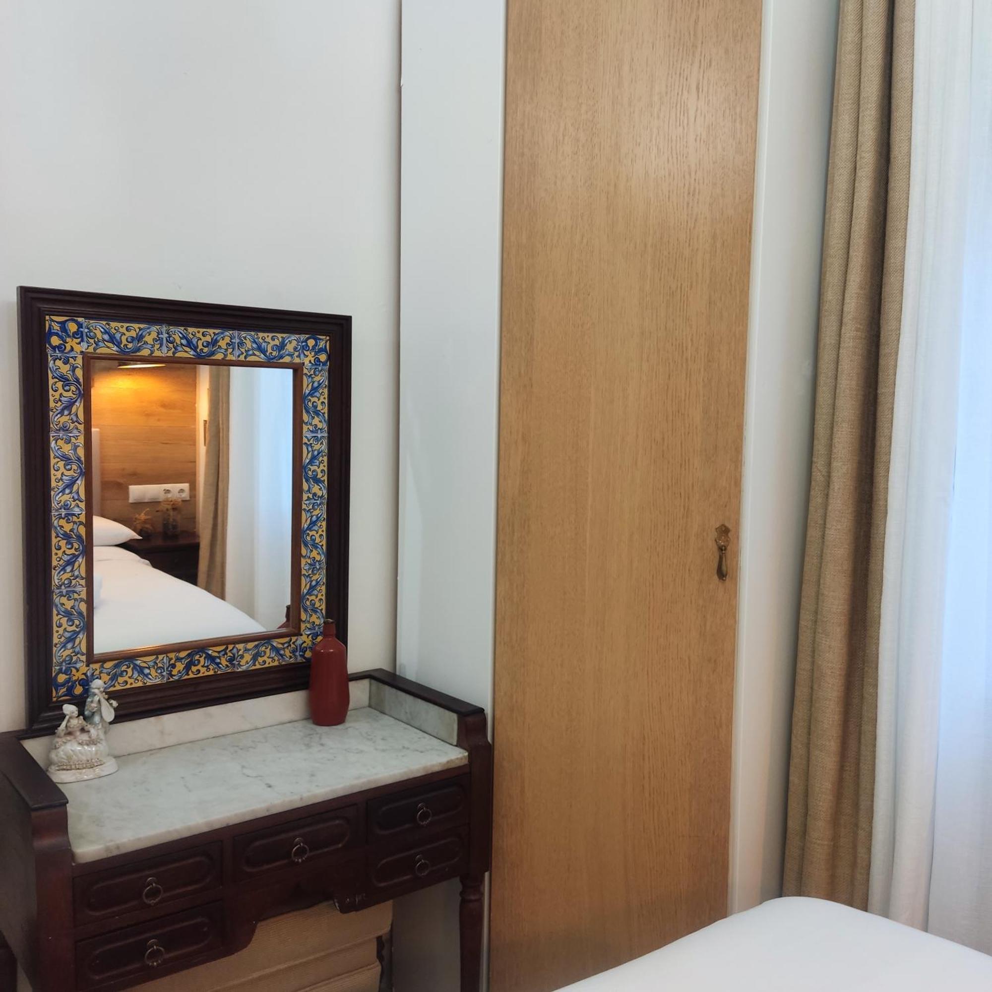 Studio Or Rooms With Private Bathroom Or Rooms With Shared Bathroom Barcelona Ngoại thất bức ảnh