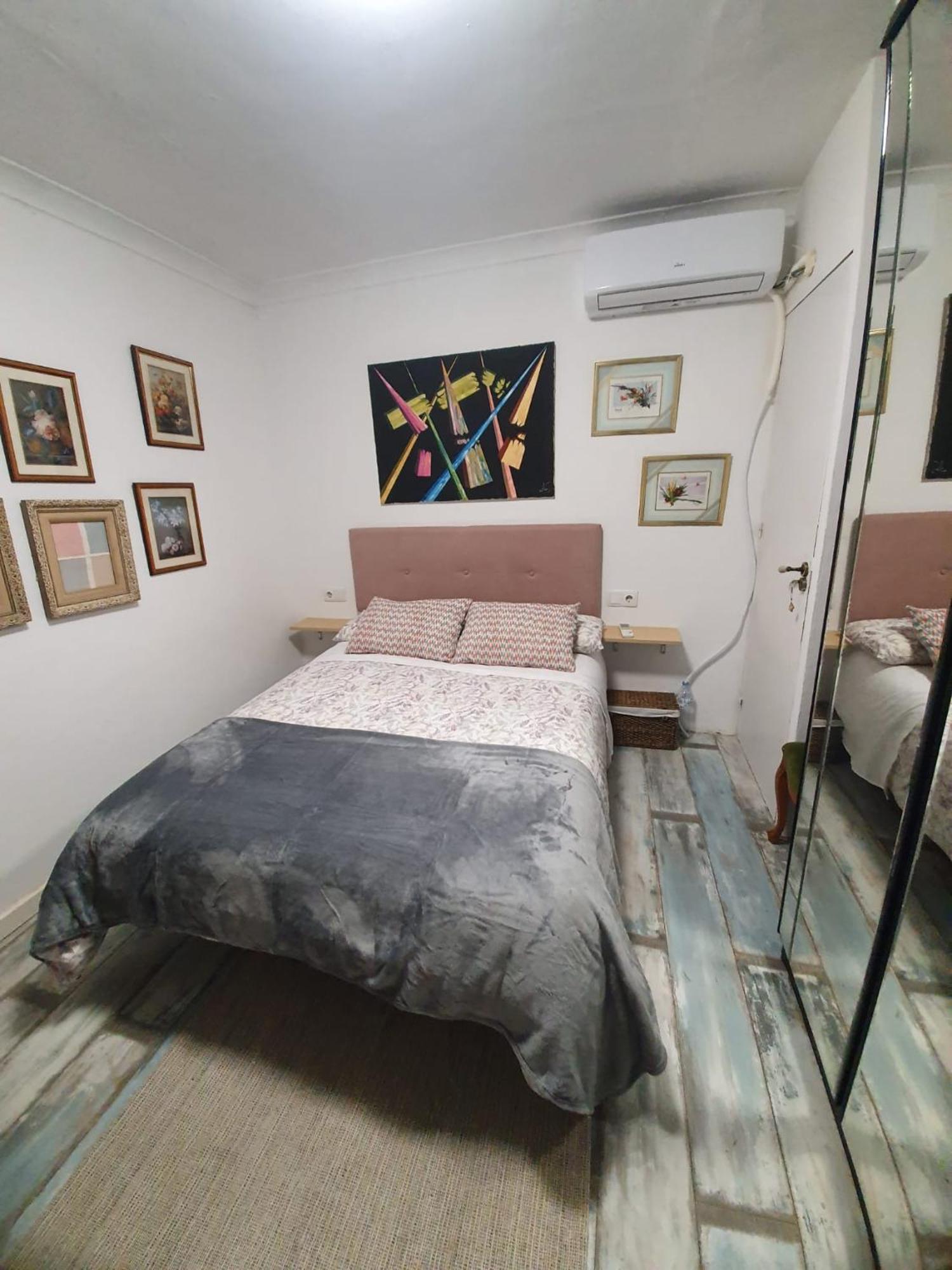 Studio Or Rooms With Private Bathroom Or Rooms With Shared Bathroom Barcelona Ngoại thất bức ảnh