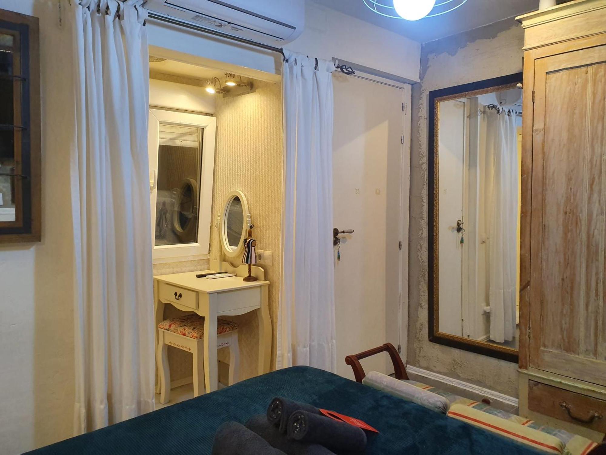 Studio Or Rooms With Private Bathroom Or Rooms With Shared Bathroom Barcelona Ngoại thất bức ảnh