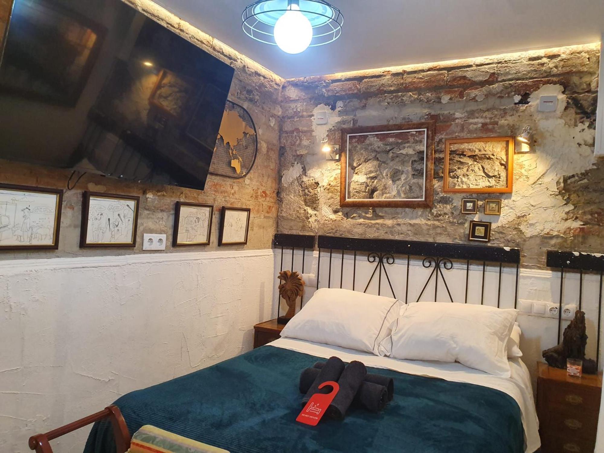 Studio Or Rooms With Private Bathroom Or Rooms With Shared Bathroom Barcelona Ngoại thất bức ảnh